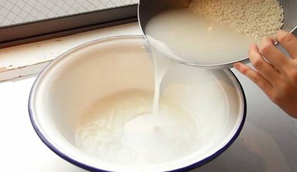 Ngăn chặn lão hóa, dưỡng trắng da nhờ nước vo gạo